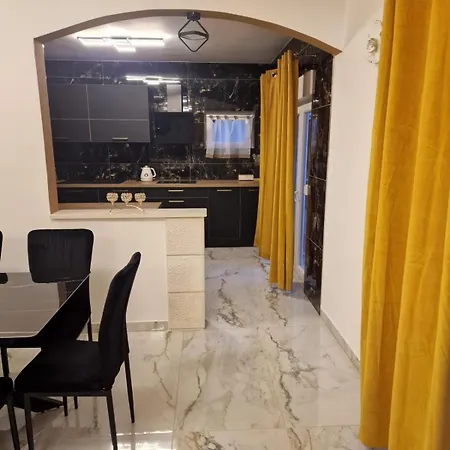 Sandra - Apartment *