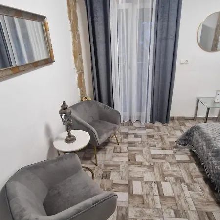 Sandra - Apartment Trogir