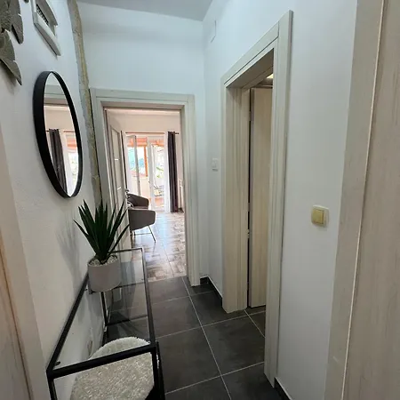 Sandra - Apartment *