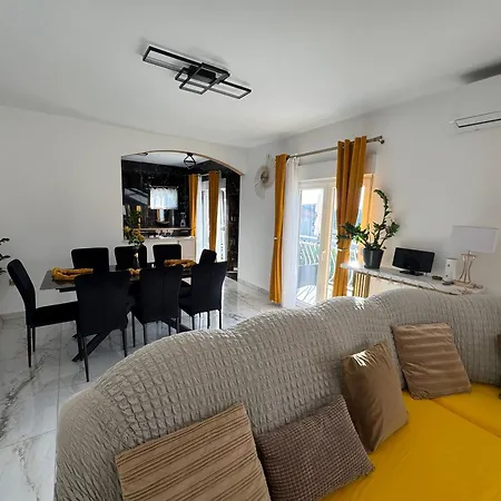 Sandra - Apartment
