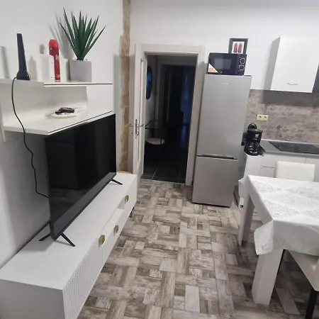 Διαμέρισμα Sandra - Τρογκίρ